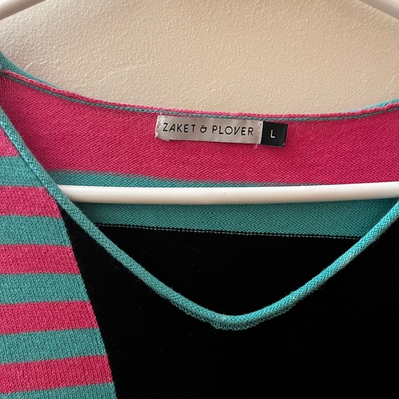 Color Block V-Neck Sweater - Picture 2 of 4